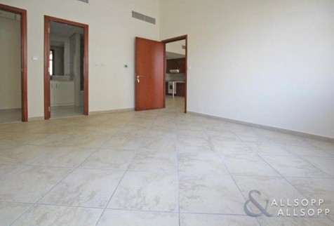 Apartment For Rent In Motor City - Dubai - Dubai