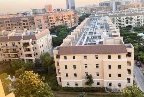 Apartment For Rent In Motor City - Dubai - Dubai