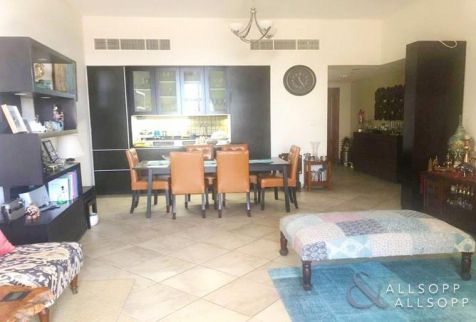 Apartment For Rent In Motor City - Dubai - Dubai