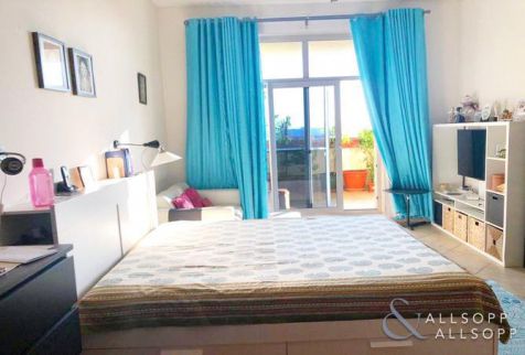 Apartment For Rent In Motor City - Dubai - Dubai
