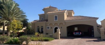 فيلا للإيجار فى أم القيوين - ام القيوين