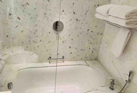 شقة للإيجار فى برج دبي داون تاون - دبي - دبيّ