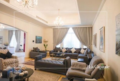 Villa For Rent In Al Barsha - Dubai - Dubai