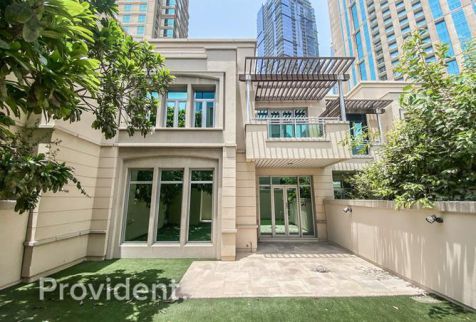 Villa For Rent In Dubai Marina - Dubai - Dubai