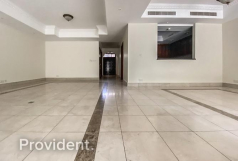 Villa For Rent In Dubai Marina - Dubai - Dubai