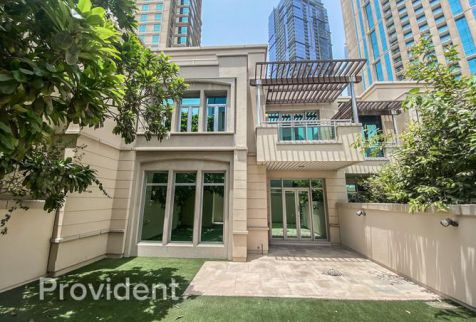 Villa For Rent In Dubai Marina - Dubai - Dubai