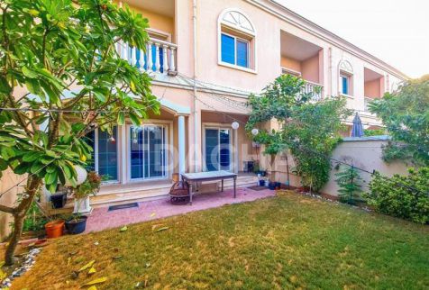 Villa For Rent In Jumeirah Village - Dubai - Dubai