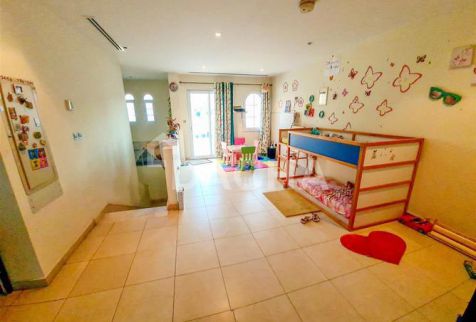 Villa For Rent In Jumeirah Village - Dubai - Dubai