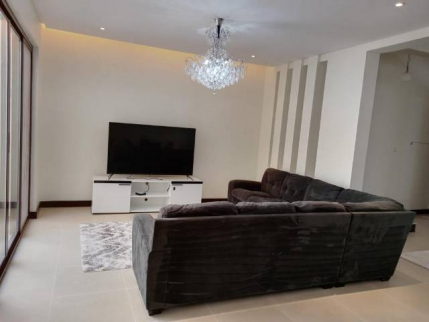 Villa For Rent In Al Muharraq - Muharraq