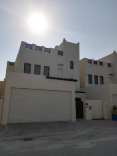 Villa For Rent In Al Muharraq - Muharraq