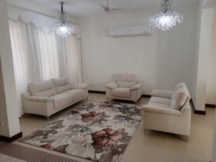 Villa For Rent In Al Muharraq - Muharraq