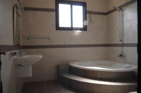 Villa For Rent In Sar - Northern