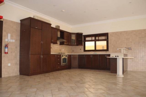 Villa For Rent In Sar - Northern