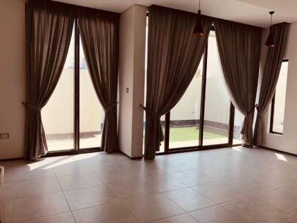 Villa For Rent In Sar - Northern