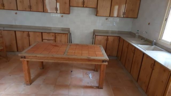 Villa For Rent In Bu Quwah - Northern