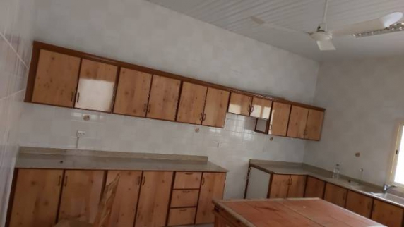 Villa For Rent In Bu Quwah - Northern