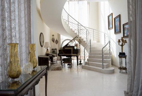 فيلا للإيجار