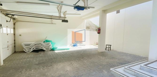 فيلا للإيجار