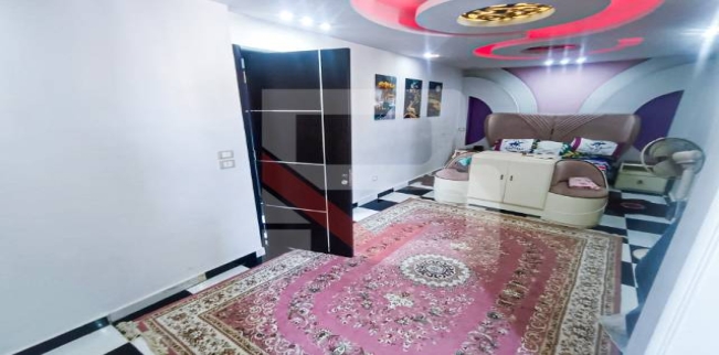 شقة للبيع فى محرم بك - قسم محرم بك - الإسكندرية
